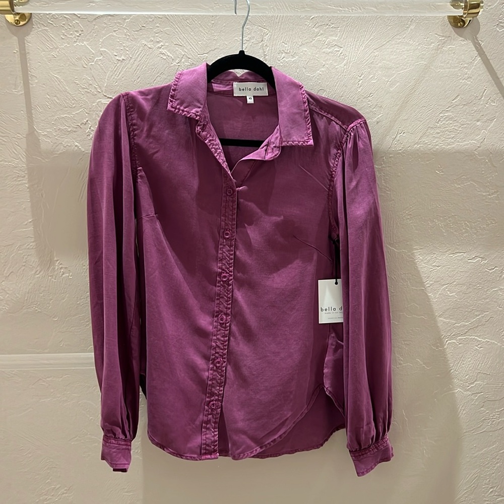 Bella Dahl fitted button down purple berry